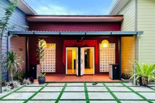 Hidden 4BR Cottage House Retreats (Free Parking) - Butterworth - 8