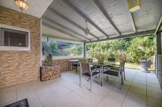 Moderne Unterkunft mit Terrasse, Garten, WiFi, BBQ - 9