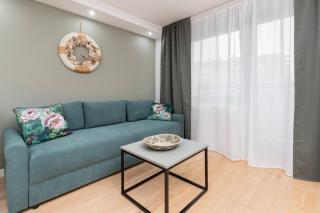 Cozy Apartment with Balcony in Central Gdańsk Długie Ogrody by Noclegi Renters - Gdańsk - 1