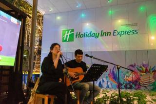 Holiday Inn Express Bangkok Soi Soonvijai by IHG - 1