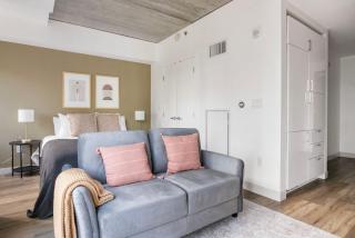 Fenway studio w gym nr T stop dining BOS-931 - 6