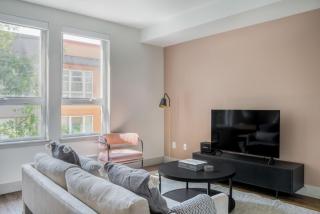 Bellevue jr 1br w lounge gym nr coffee shops SEA-612 - 0