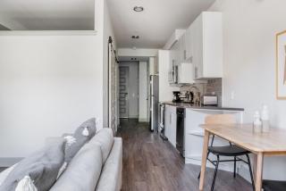 Bellevue jr 1br w lounge gym nr coffee shops SEA-612 - 8