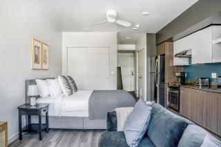 Capitol Hill studio w gym bike storage nr I5 SEA-896A - 9