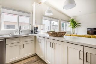 Redondo Beach 2br close to dining shopping LAX-1169 - 4