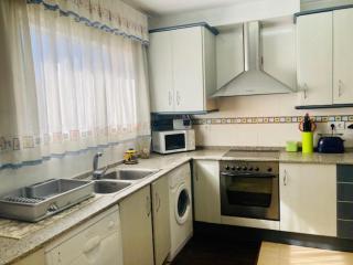 Casa Familiar con Piscina en Zona Tranquila de Miami Playa - ES-9-153 - Montroig - 7