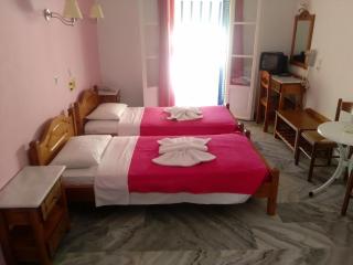 Damias Village - Parikia - 2