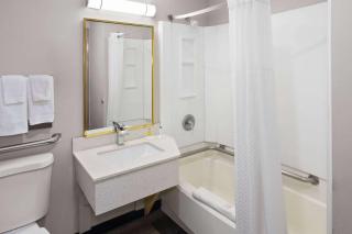 Days Inn & Suites by Wyndham Northwest Indianapolis - Indianápolis - 3