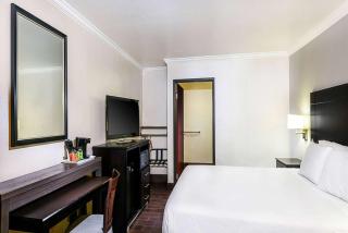 Travelodge by Wyndham Commerce Los Angeles Area - Commerce - 2
