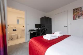 Finsbury Park Penthouse: Luxe City Living - 6