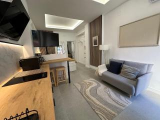 Loft Las Alpujarras - Torremolinos Centro, a 6 minutos de la playa caminando - 0
