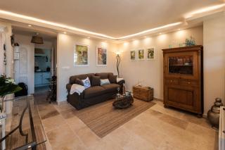 Geschmackvoll eingerichtetes Apartment Le Poisson bleu, 2 Terrassen, Pool, Meerblick, eigener Parkplatz by Riviera HomeLife - Saint-Raphaël - 5