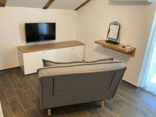 Magnificent Eco Villa Valencano - Bale - 2