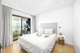 Stylish Modern Beachside Apartment with Pool & Seaview - Quarteira - 6