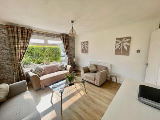 South Stack Bungalow - Holyhead - 1