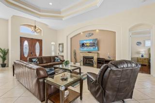 Luxury Waterfront Direct Gulf access - Walk to Beach & Bikes - Villa Coral Mist - Cape Coral - Cape Coral - 4