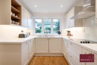 Woking - 3 Bedroom House - With Garden - 2