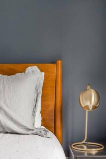 Cozy Bungalow Retreat Walking Distance to Downtown - 6