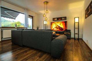 Moderne FeWo SKY Netflix Terrasse Burgblick Boxspringbett Waschtrockner - Bullay - 9