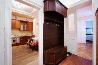 Petra Doroshenka19 street - 4