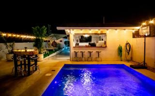 Anika Boutique Suites - 4