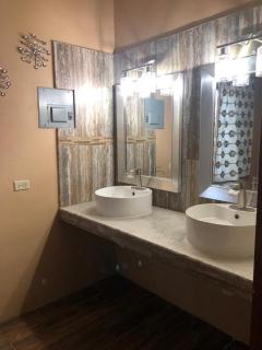 Banyan Rose Room 3 - Orange Walk - 3