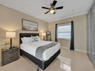 Beach Isles Modern 1BR in Fort Lauderdale with Patio - Fort Lauderdale - 9