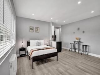 Coastal Charm Studio Retreat near Pompano Beach - Pompano Beach - 9