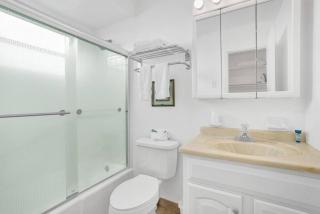 Waves Beach Town Studio Apartment - Pompano Beach - 6
