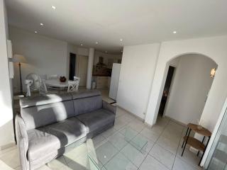 Appartement T3 lumineux avec grande terrasse, clim, parking gratuit et Wi-Fi - 5 personnes - FR-1-770-6 - 6