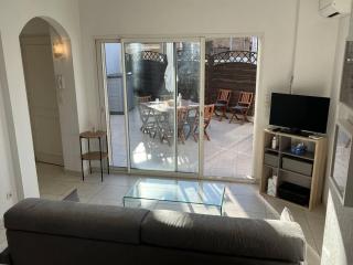 Appartement T3 lumineux avec grande terrasse, clim, parking gratuit et Wi-Fi - 5 personnes - FR-1-770-6 - 5