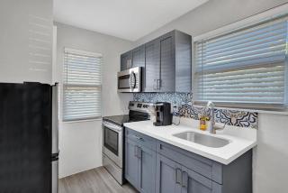 Rustic Retreats Spacious 1BR For 4 guests In The Heart of Fort Lauderdale - Fort Lauderdale - 6