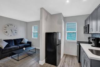 Rustic Retreats Cozy 1BR For 4 Guests In The Heart Of Fort Lauderdale - Fort Lauderdale - 6