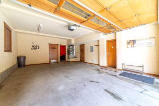Luxury Townhome, Walk to the Village, Wifi, Private Spa & Garage - Mammoth Lakes - 5