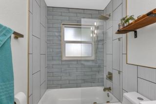 Banner Bungalow - Yonkers - 1