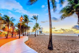 Rustic Retreats Cozy 2BR for 6 guests minutes from Las Olas - Fort Lauderdale - 1