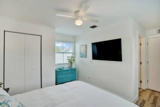 Full Beach Chalet One block from the Beach - Pompano Beach - 3