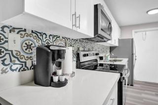 Poinciana Getaway 1BR Apartment Near FLL Airport - Fort Lauderdale - 1