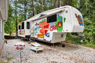 Tow-tally peachy Atlanta themed Tiny House - Tucker - 0