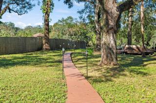Hideout on the Hillsborough is a Gorgeous Renovated 3BR Pet Friendly Home on the Hillsborough River located in the North End of Seminole Heights - 4
