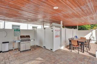 Waves Beach Town Studio Apartment - Pompano Beach - 2