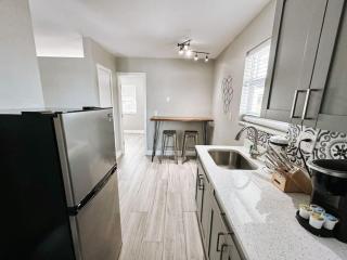 Rustic Retreats Cozy 1BR for 4 guests minutes from Las Olas - Fort Lauderdale - 8