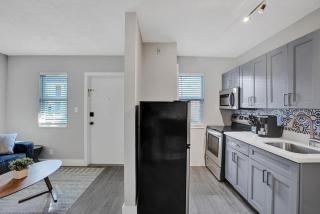 Rustic Retreats Cozy 1BR For 4 Guests In The Heart Of Fort Lauderdale - Fort Lauderdale - 6