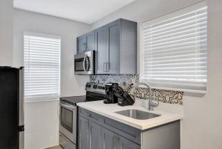 Rustic Retreats Beachy 1BR for 4 guests in the heart of Fort Lauderdale - Fort Lauderdale - 9