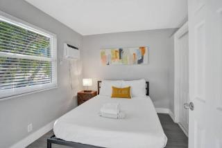 Rustic Retreats Cozy 1BR for 2 guests minutes from Las Olas - Fort Lauderdale - 6