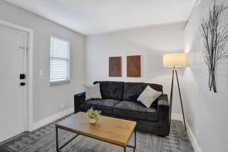 Rustic Retreats Beachy 1BR for 4 guests in the heart of Fort Lauderdale - Fort Lauderdale - 2