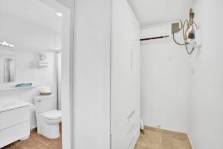 Waves Beach Town Studio Apartment - Pompano Beach - 1