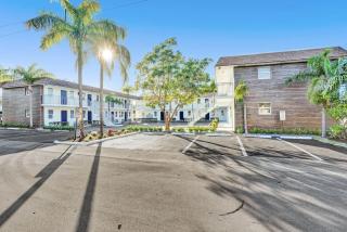 Rustic Retreats Beachy 1BR for 4 guests in the heart of Fort Lauderdale - Fort Lauderdale - 4