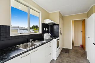 Green Grove - Carterton Holiday Home - 2
