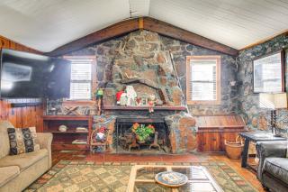 Medicine Park Getaway Kayaks, Deck and Mtn Views! - 6